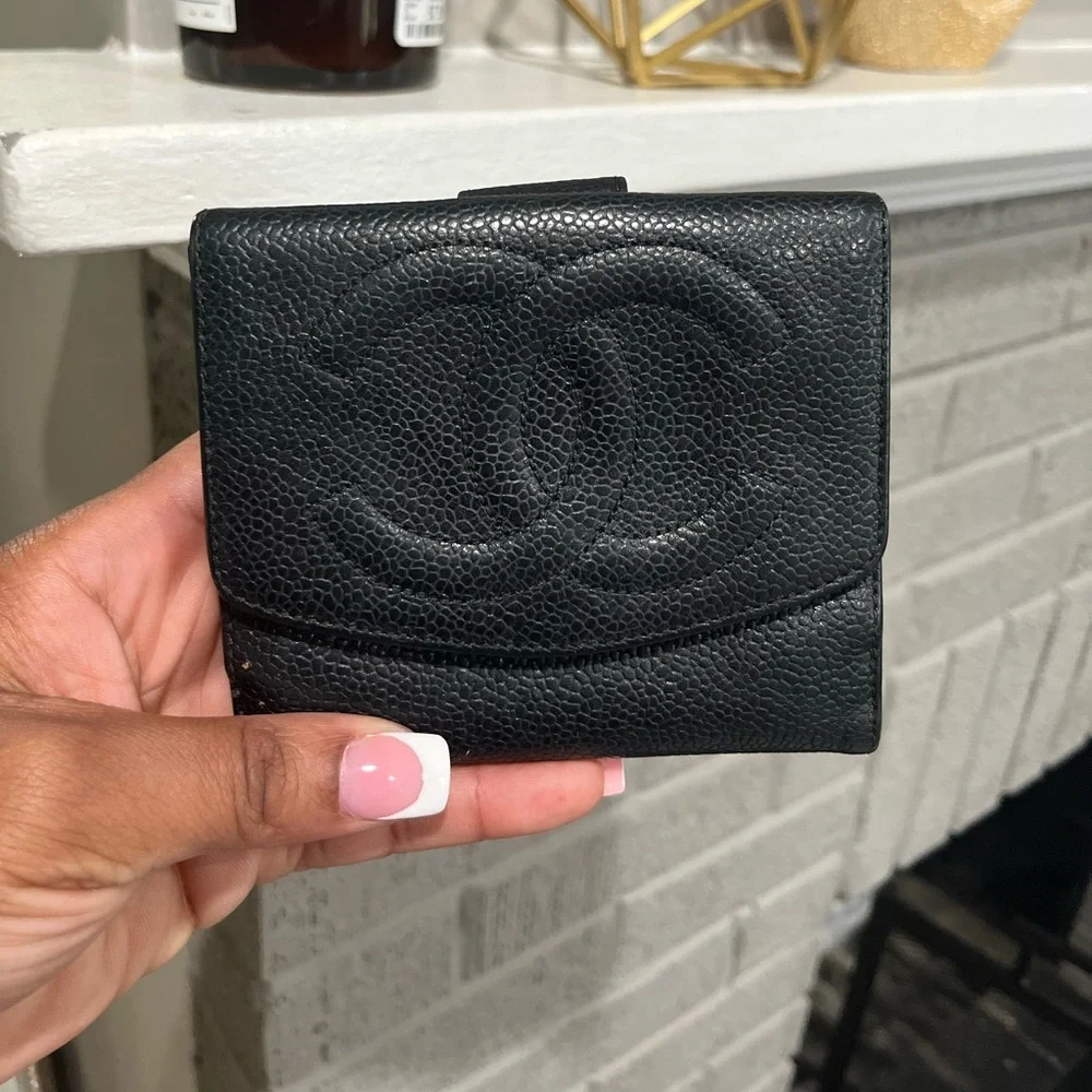 CHANEL Black Textured Leather Card Holder - Picture 1 of 7